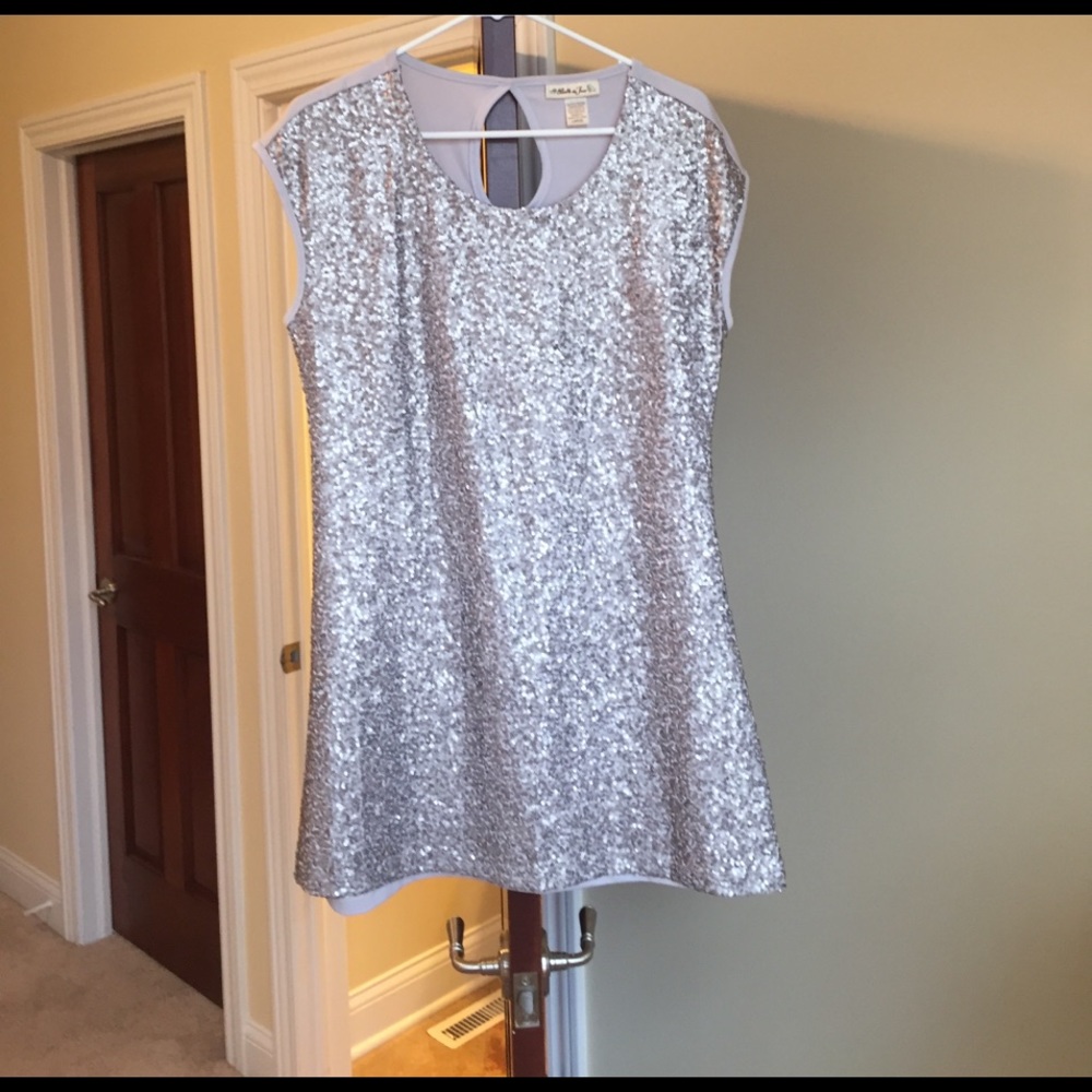Silver sequin dress large belle du Jour