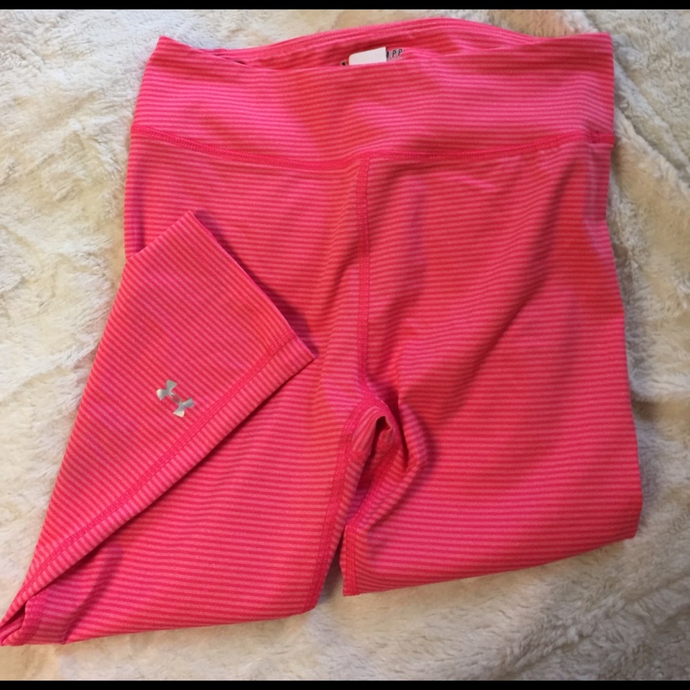 Pink under armour Capri leggings