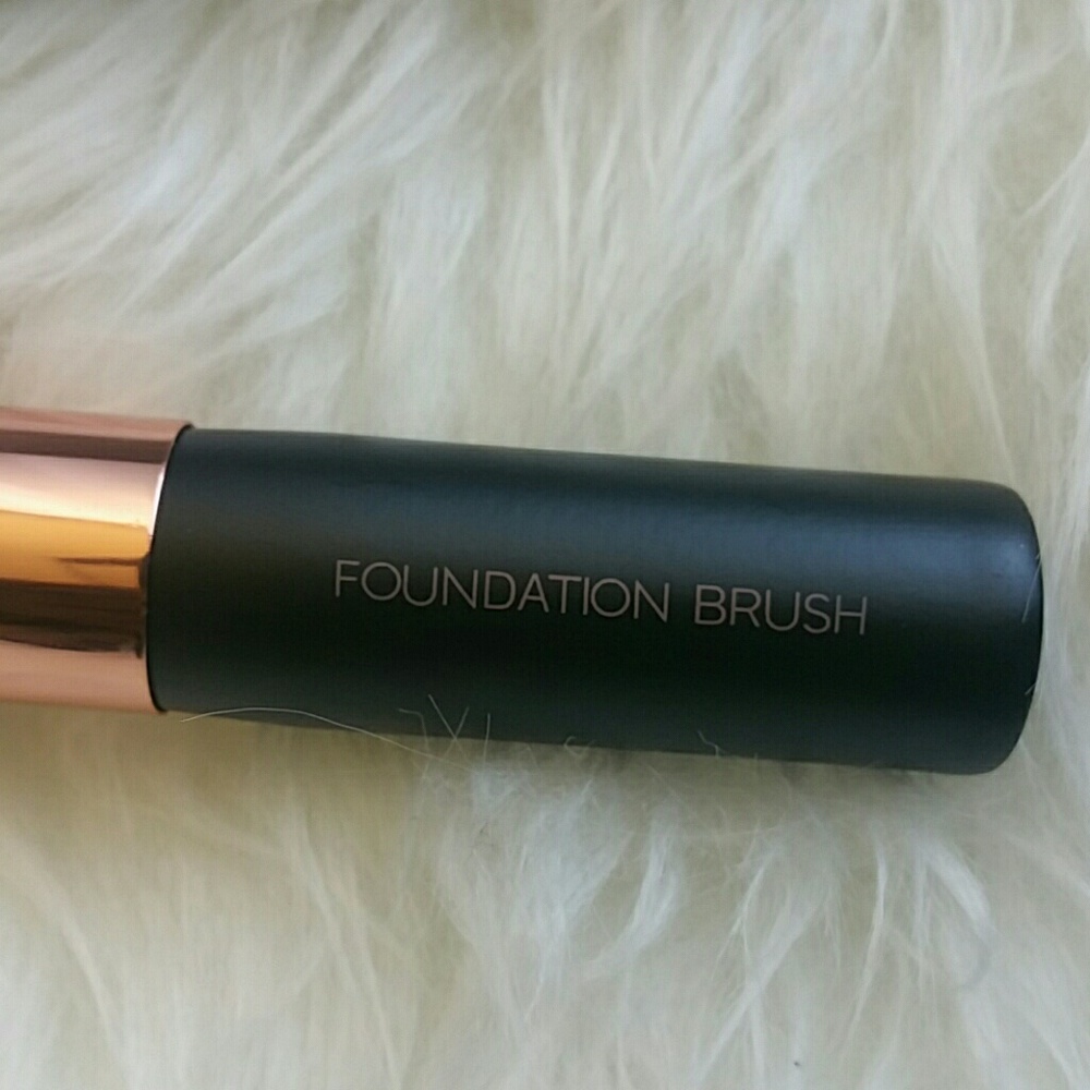 Powder foundation brush - Picture 5 of 8