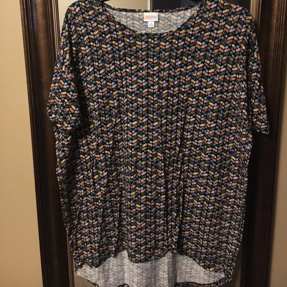 Super cute Lularoe Irma Tunic