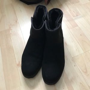 Ugg Corey short boots