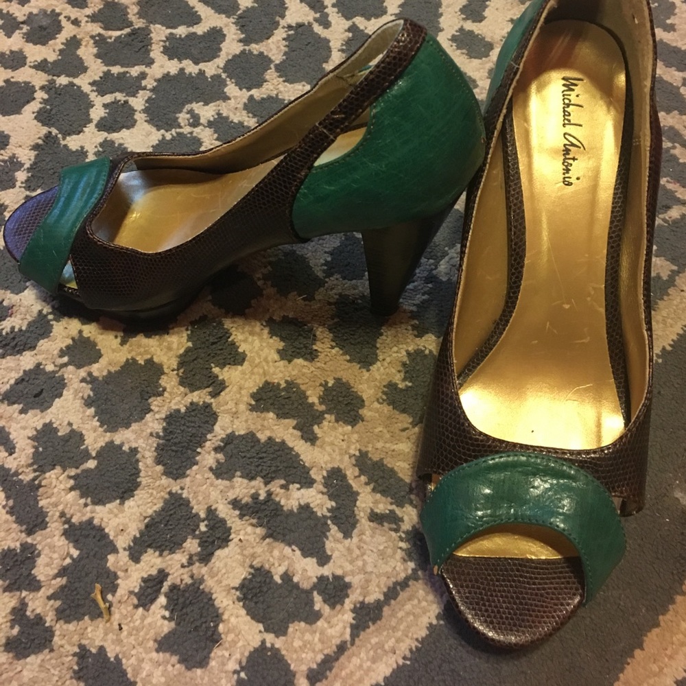 Peep toe heels