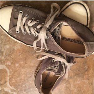 Unisex converse!