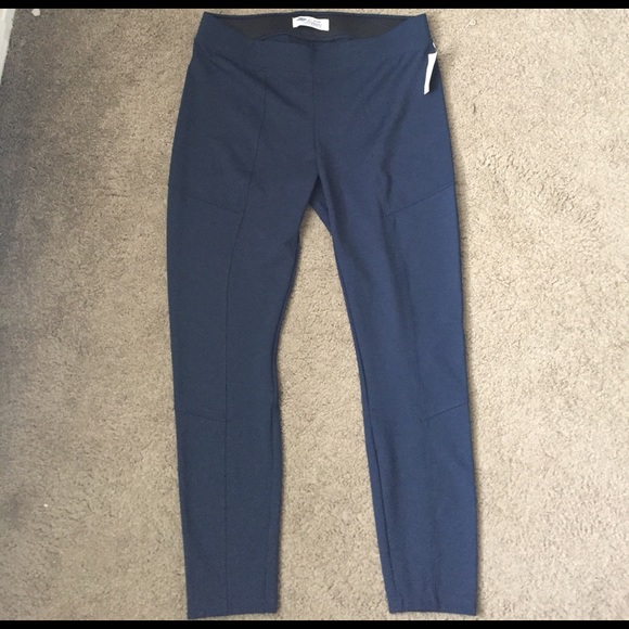 Old Navy Pants - Old Navy Super Skinny Legging