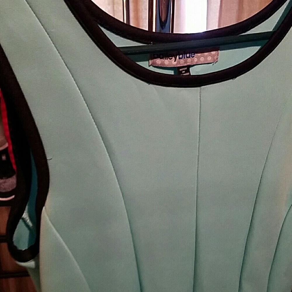 dress - Picture 2 of 2