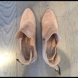 Tan suede Sole Society booties