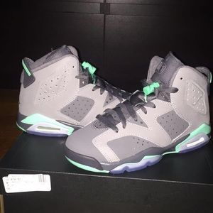 Green Glow 6's