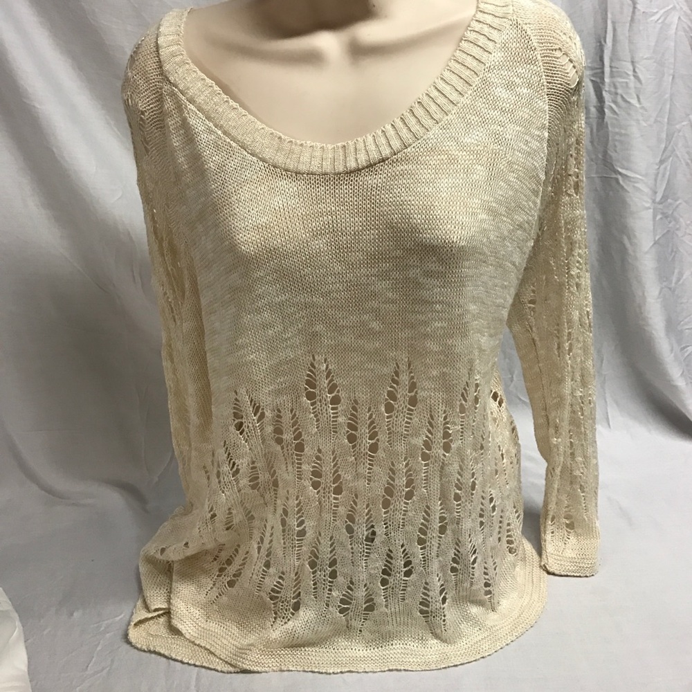 Sweater size XXL  beige with crocheted details