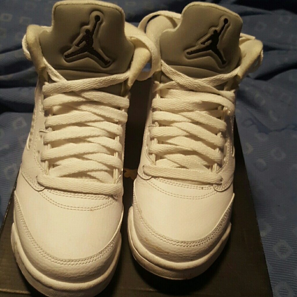 Air Jordan 5 retro BG SIZE 4.5