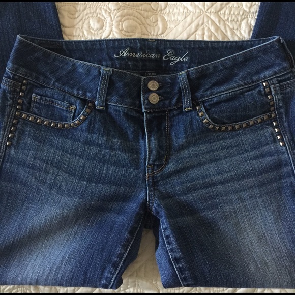 American Eagle Outfitters Denim - American Eagle Cropped Jeans Size 8