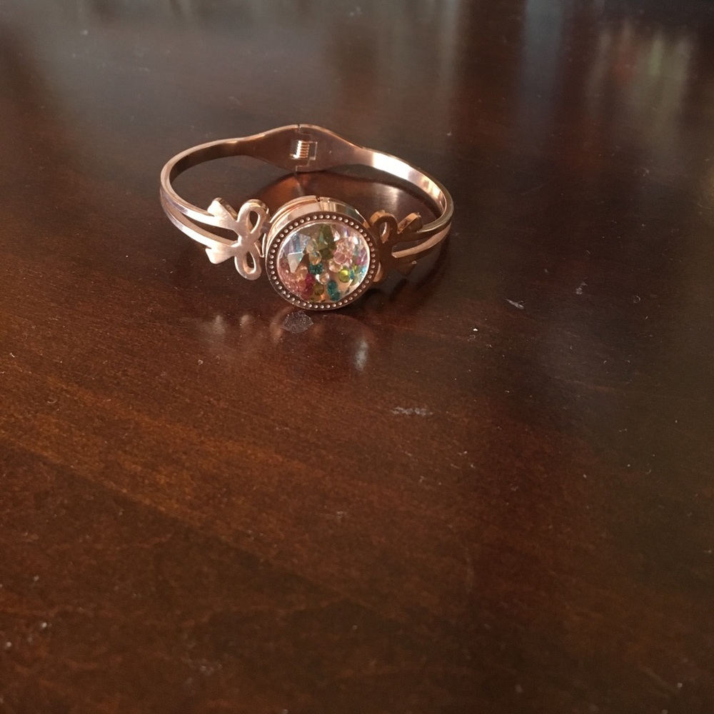 Rose gold bow bracelet