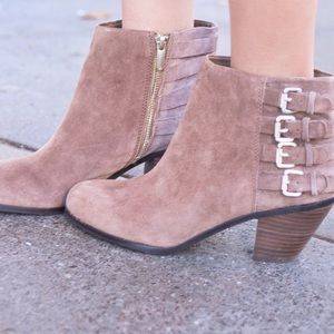 Sam Edelman Lucca suede booties, size 9