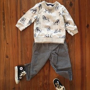 Sweatshirt and corduroy outfit