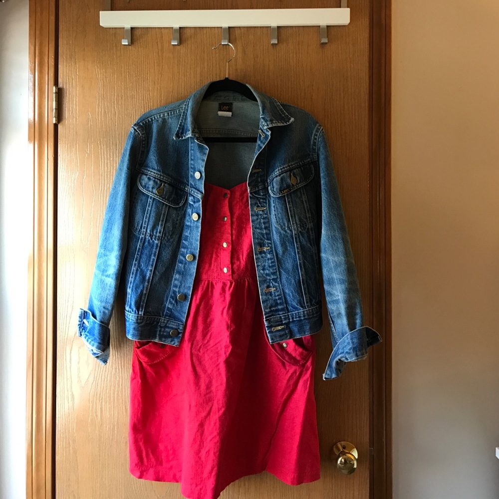 ❣️UO sundress with pockets & cut out back❣️