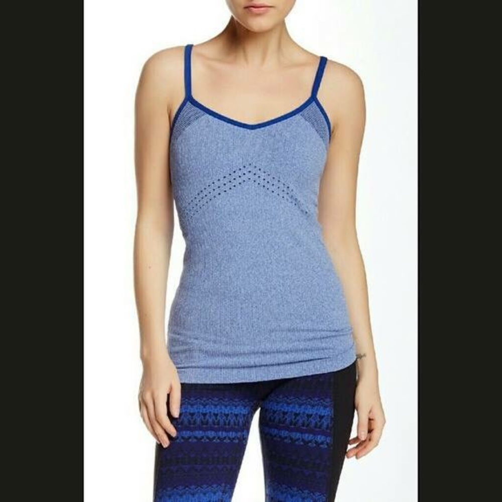 💪🏽BNWT ALO Yoga Seamless Hemisphere Tank💪🏽