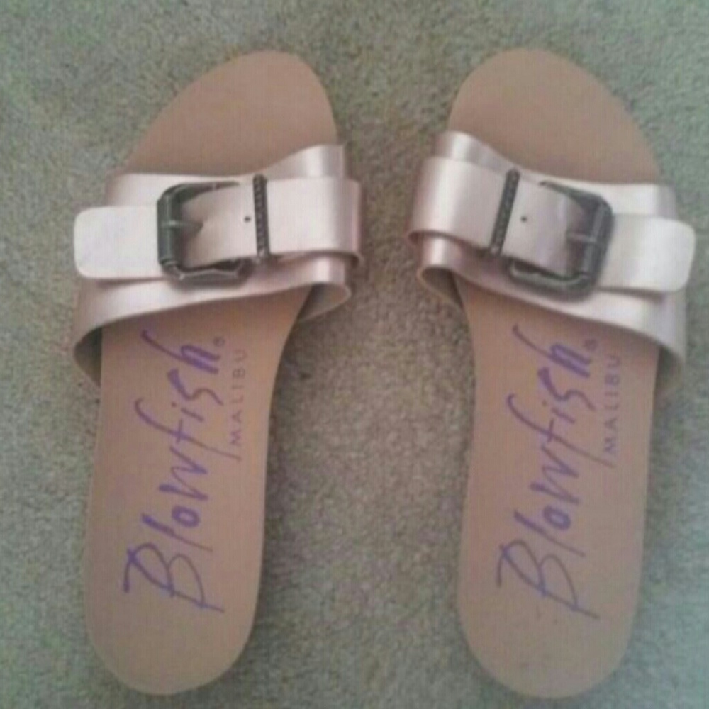 Closing TODAY♦Blowfish Sandals - Picture 2 of 3