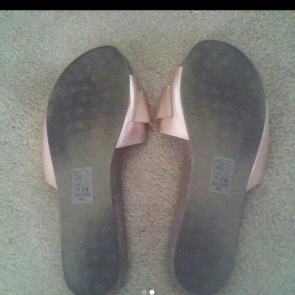 Closing TODAY♦Blowfish Sandals - Picture 3 of 3