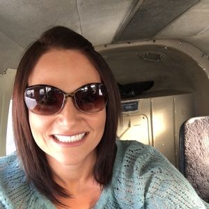 Meet your Posher, Danielle