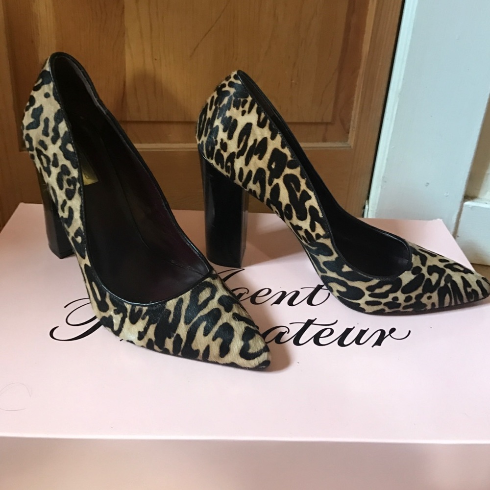 Women's shoes