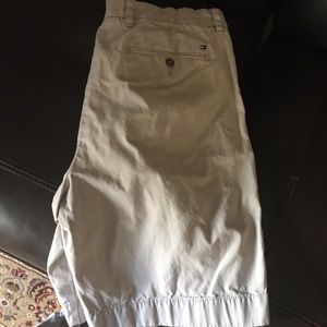 Tommy Hilfiger short size 35