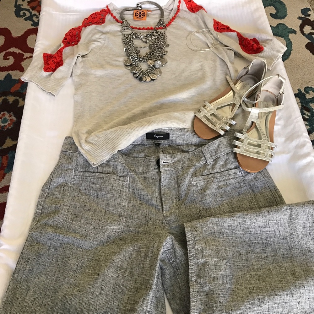 ❤️💖Banana Republic wide flared leg.