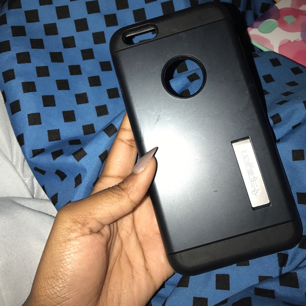 iPhone 6s Plus spigen case