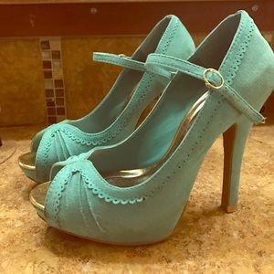 Suede Tiffany color heels