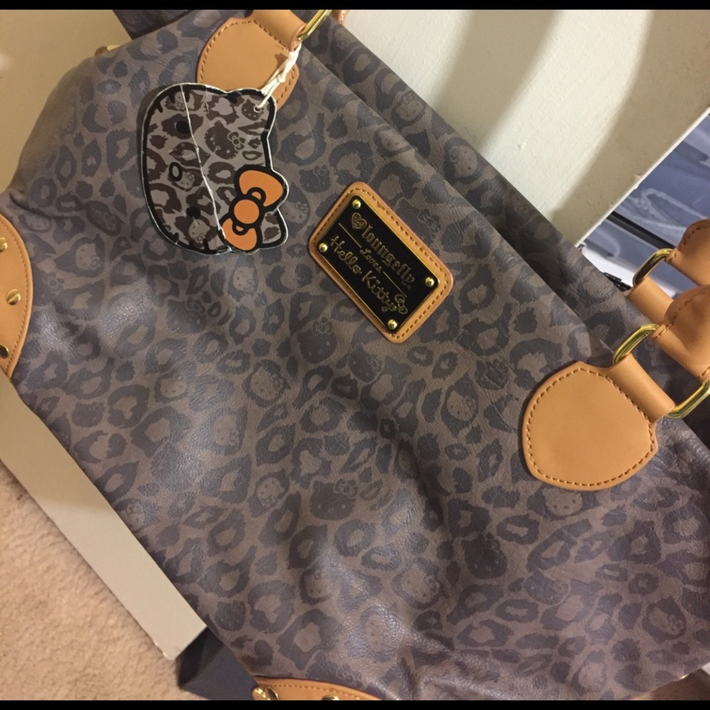 Hello kitty purse