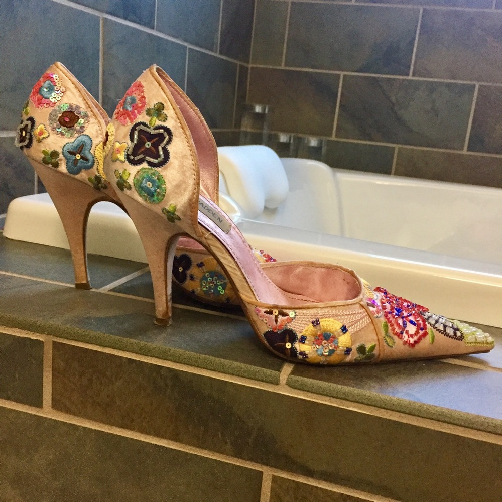 Steve Madden Pink D'Orsay Heels.