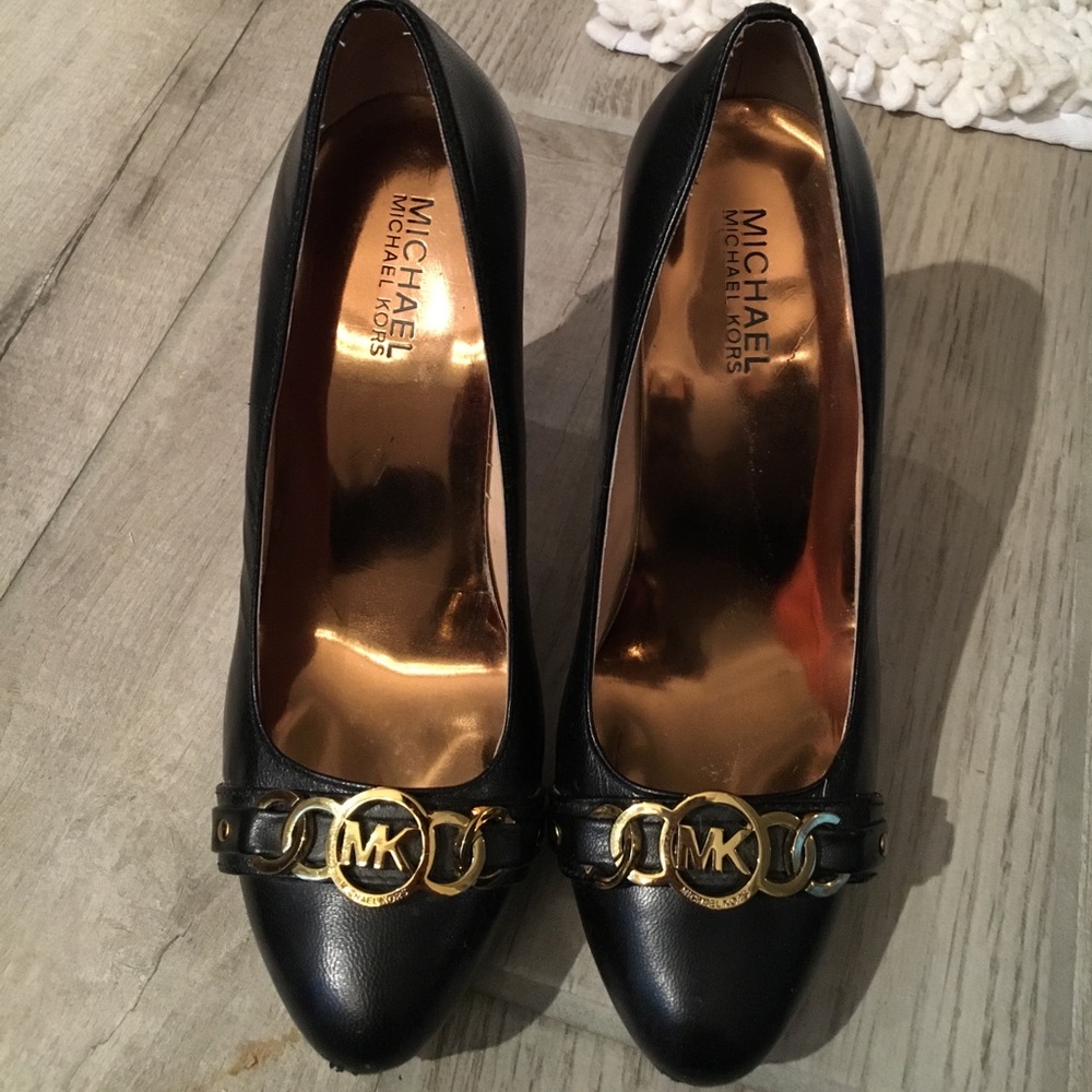 🌟Last Price Reduction!🌟Michael Kors pumps
