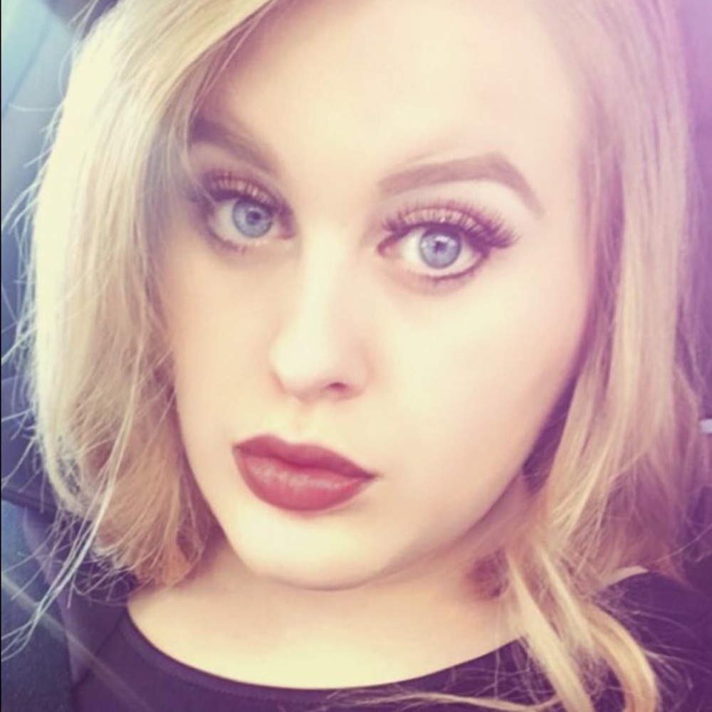Meet your Posher, Destiny