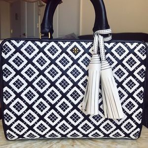 SALE 🎊 Gorgeous Woven Tory Burch  😍😍😍