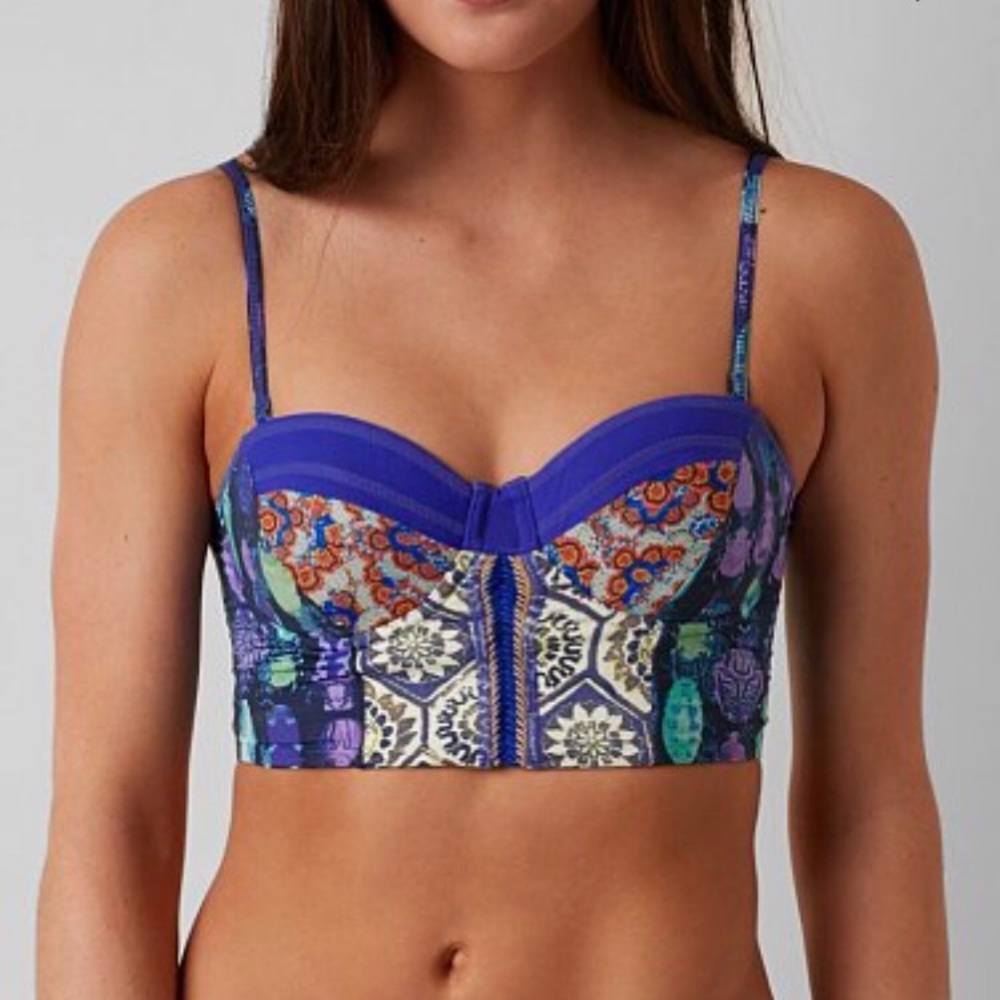 Maaji top critter river!