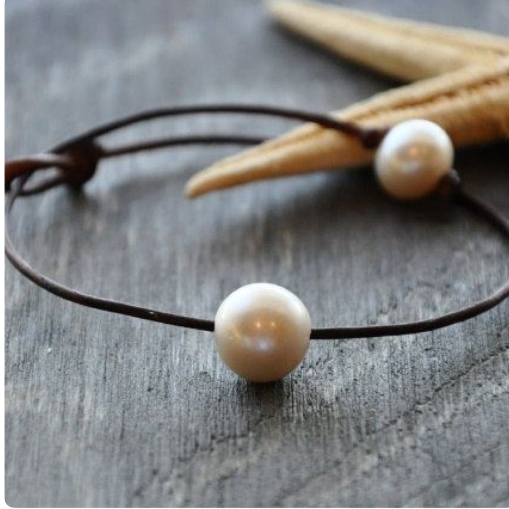 leather pearl bracelet