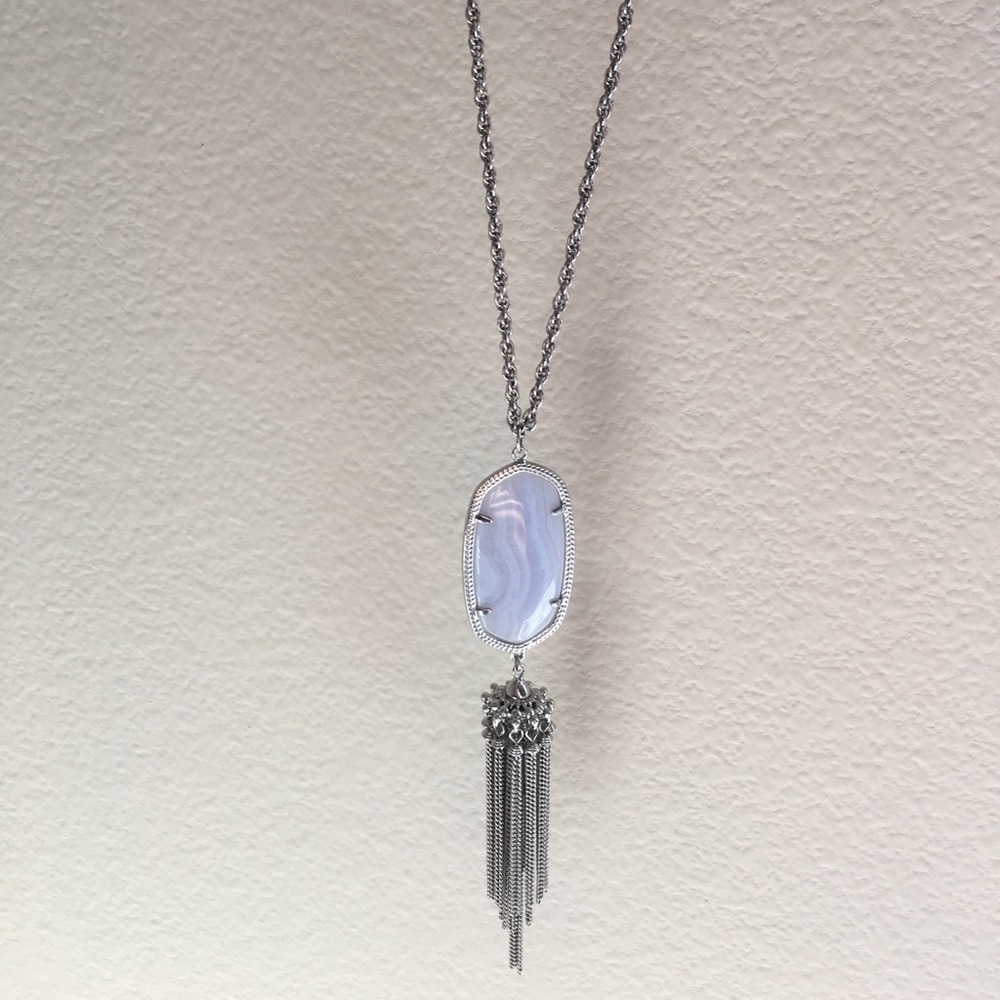 Kendra Scott necklace