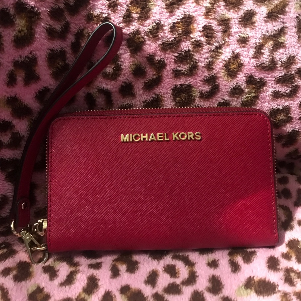 Jet Set Travel Large Leather Smartphone Wristlet