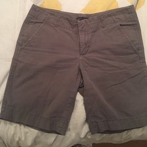 Size 2 Gap Bermuda shorts