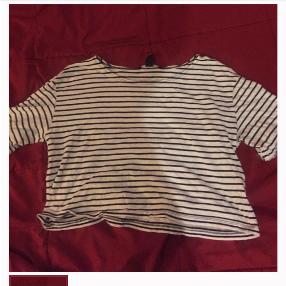 Black and white stripe crop top