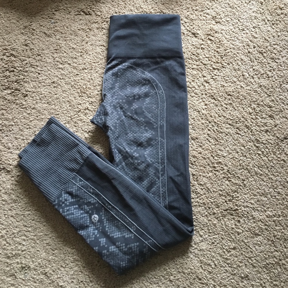 Lululemon "ebb to street" pants in grey python
