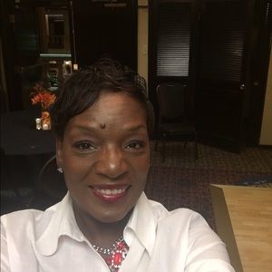 Meet your Posher, Brenda