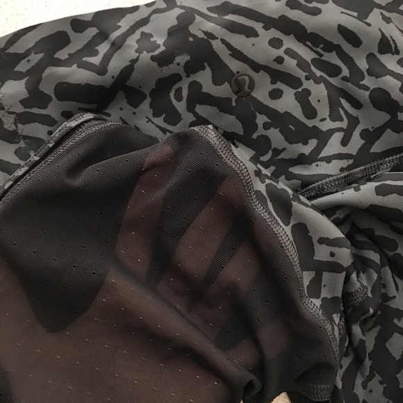 Lululemon workout pants - Picture 3 of 4