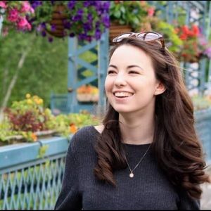 Meet your Posher, Abby