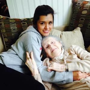 Meet your Posher, Camila