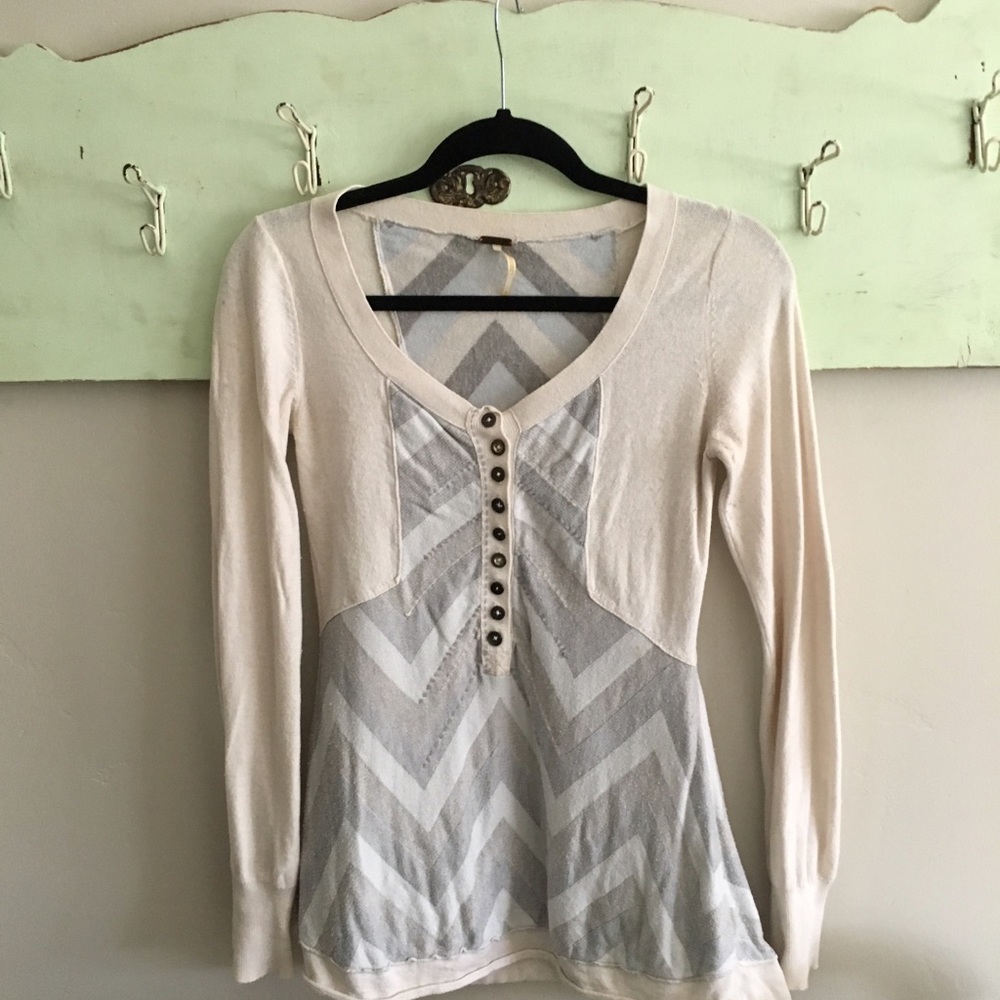 Free people top sweater gray and cream size small