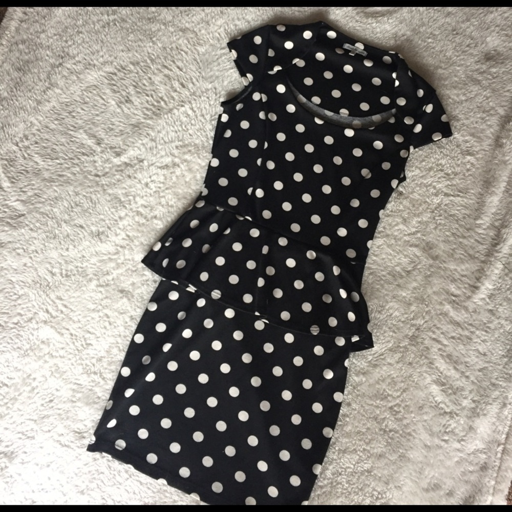 🖤 POLKA DOT PEPLUM DRESS 🖤