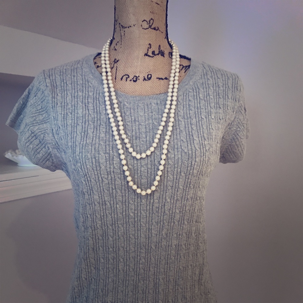 Short sleeve light sweater