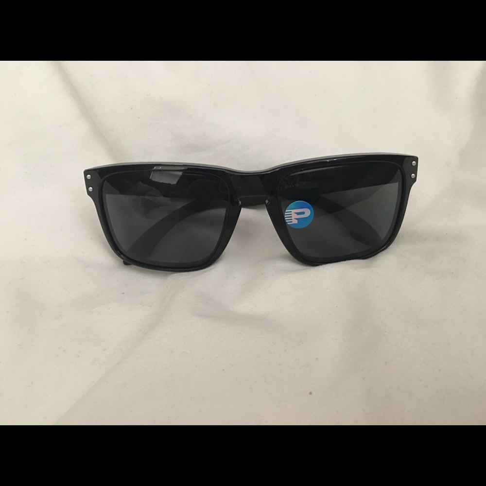 •SOLD• POLARIZED Oakley Holbrooks • BRAND NEW
