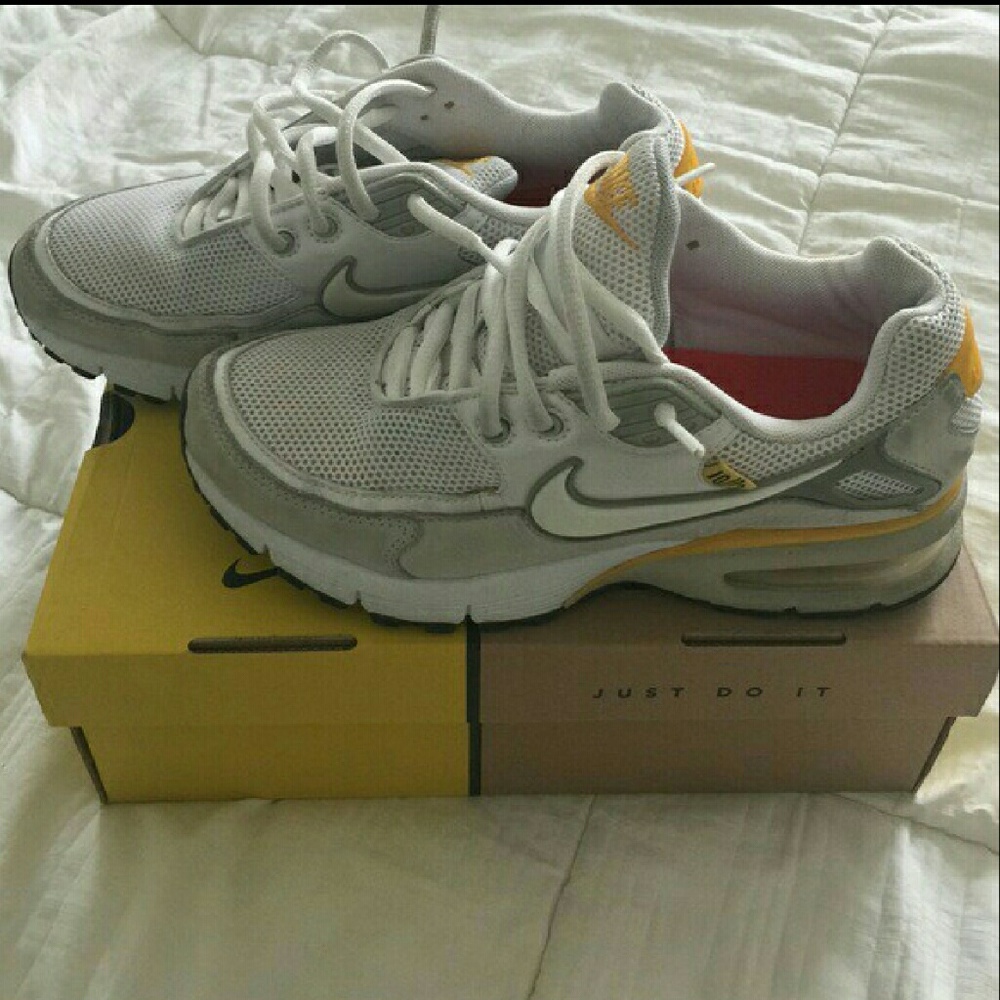 👟 Nike Woman's Air Max Azulikeit size 6