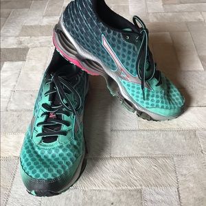 Mizuno wave prophecy shoes sz 9