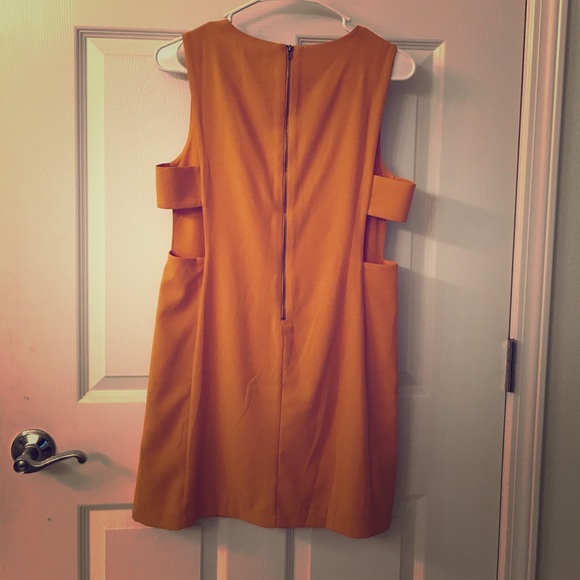Tank shift dress with side cut outs - Picture 2 of 2